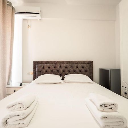 Alnes Hotel Sarande Exterior photo