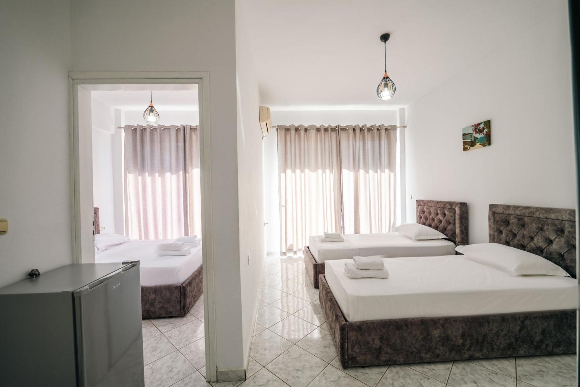 Alnes Hotel Sarande Exterior photo