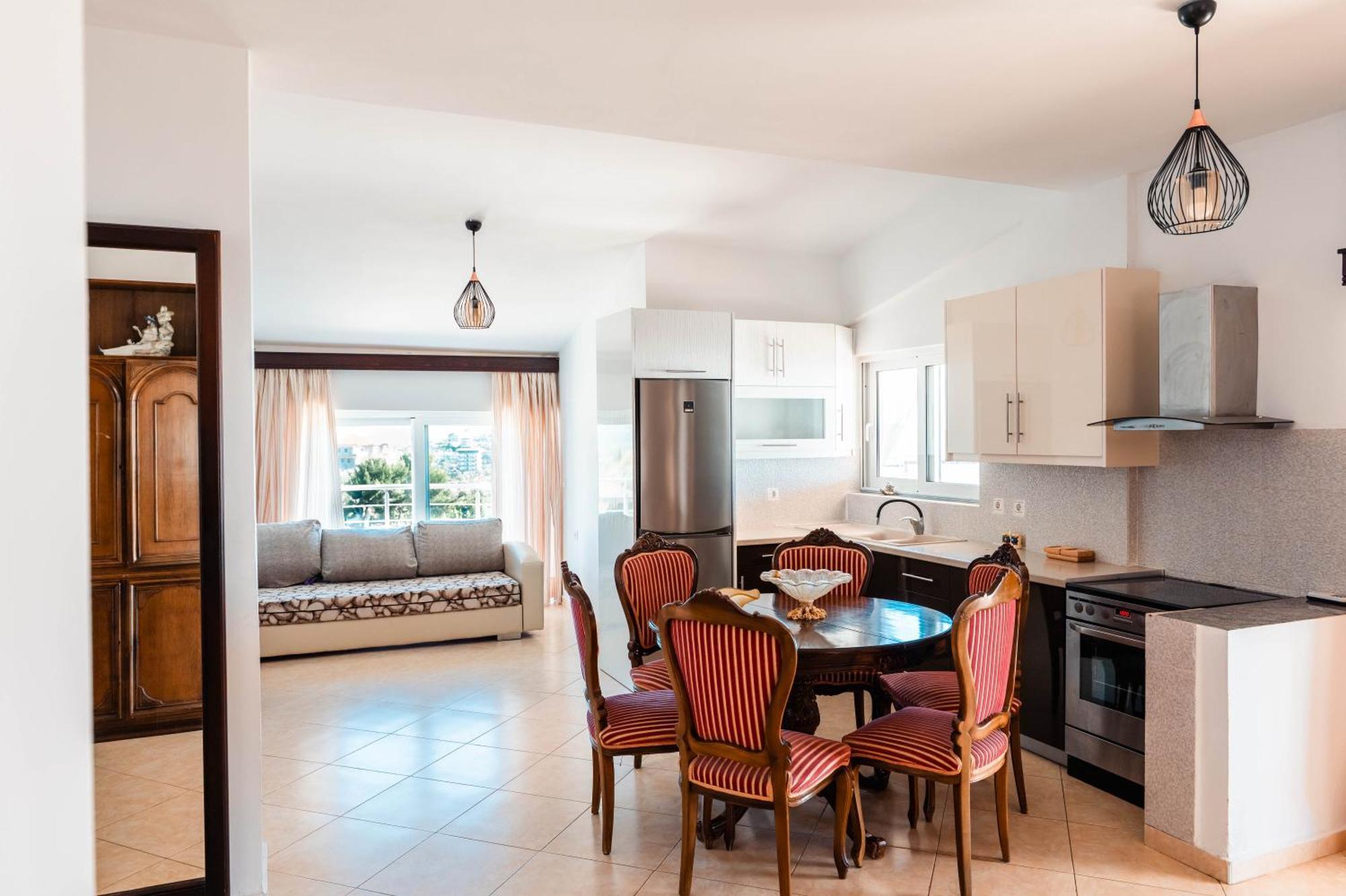 Alnes Hotel Sarande Exterior photo