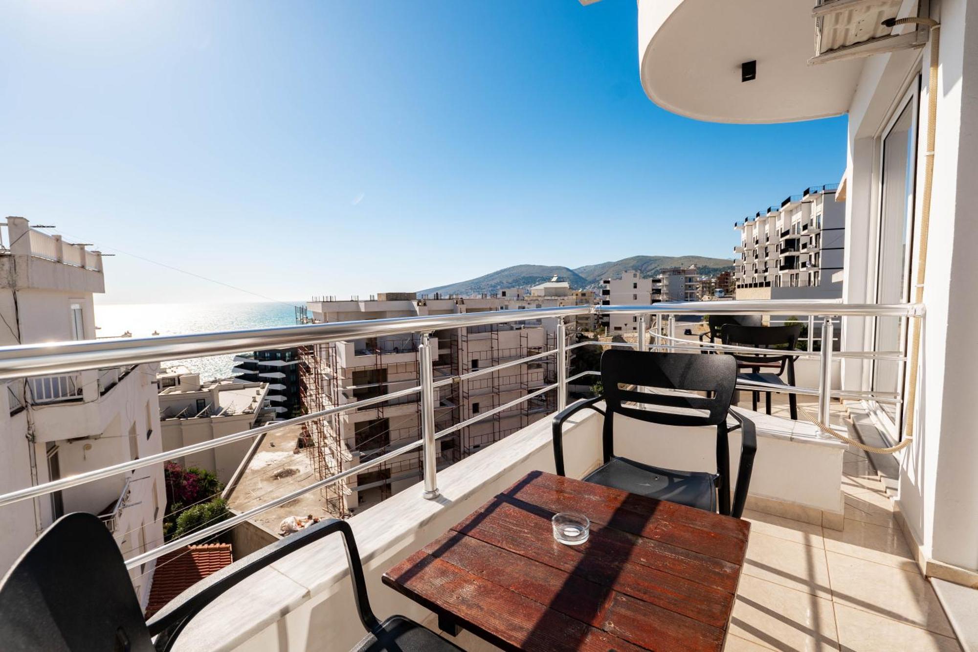 Alnes Hotel Sarande Exterior photo